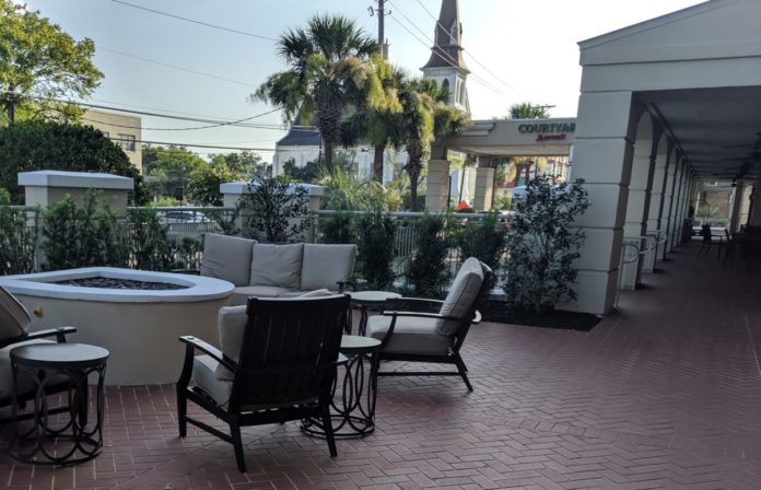 Courtyard by Marriott Charleston Historic District Hotel Walkthrough See the room, pool, fitness center, dining, etc. of Courtyard Charleston Historic District hotel